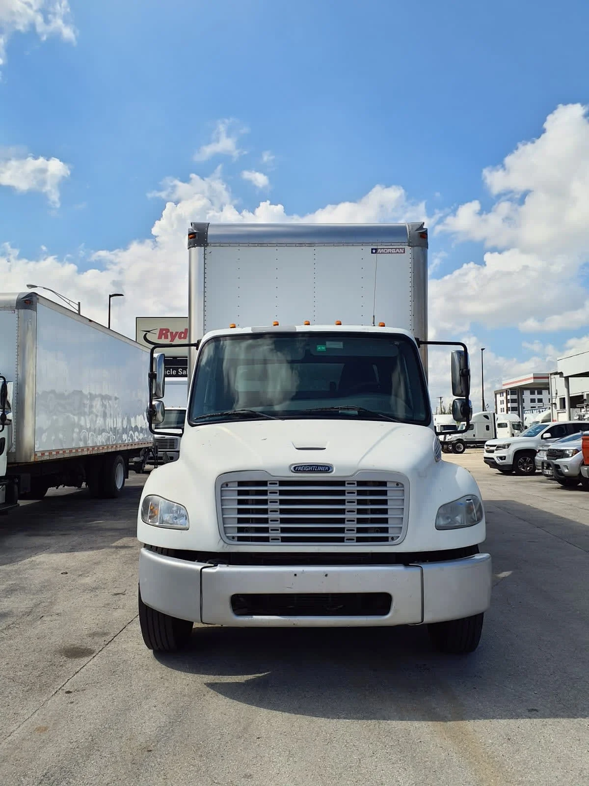 2020 Freightliner M2 106 in Miami, FL — photo 2