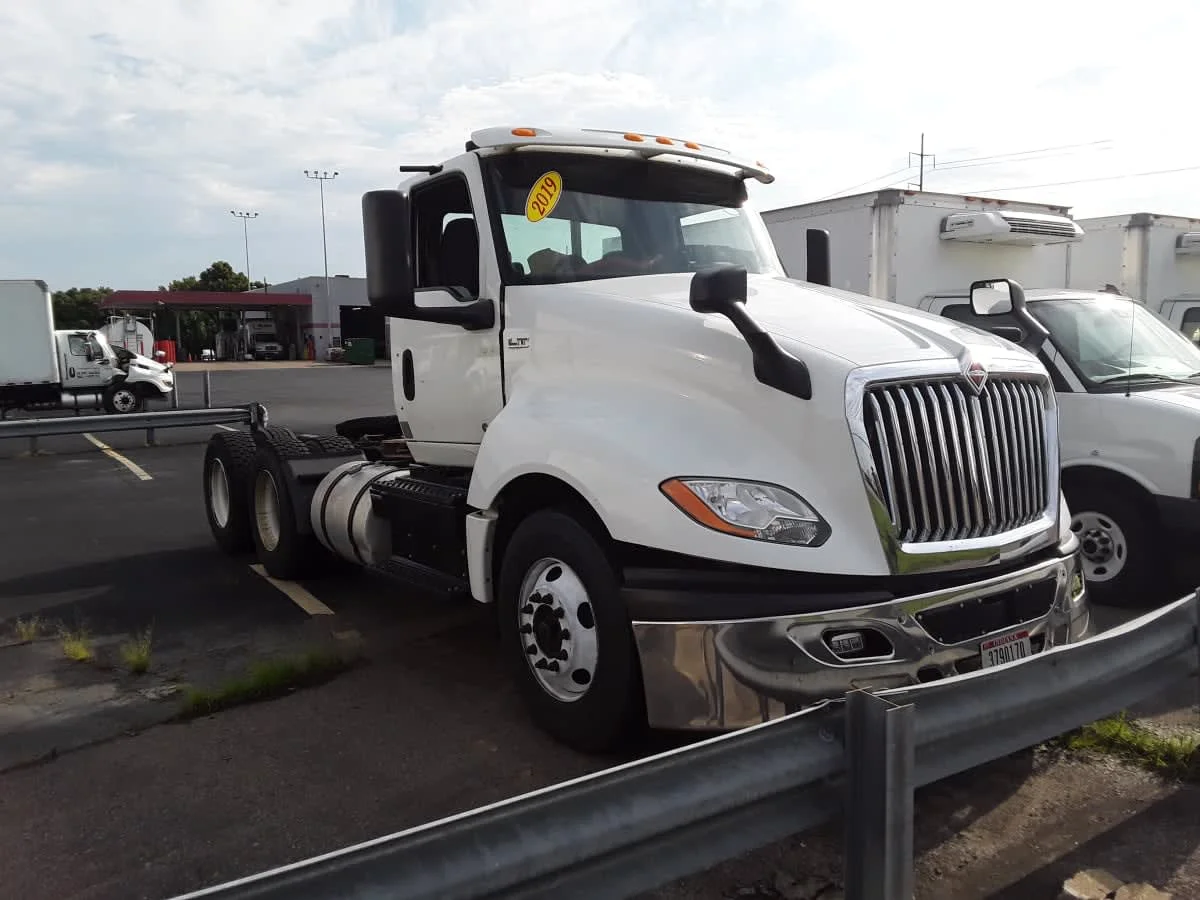 2019 International LT in La Vergne, TN — photo 3