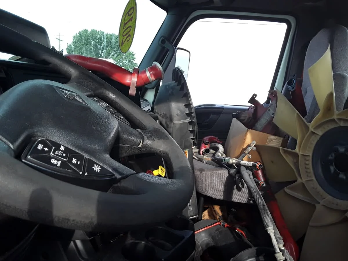 2019 International LT in La Vergne, TN — photo 7