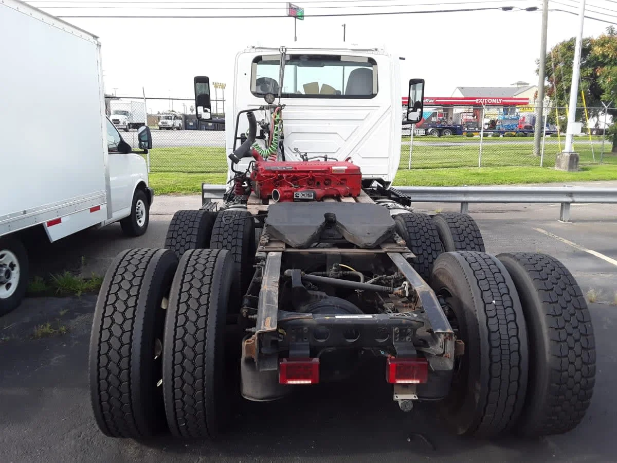 2019 International LT in La Vergne, TN — photo 5