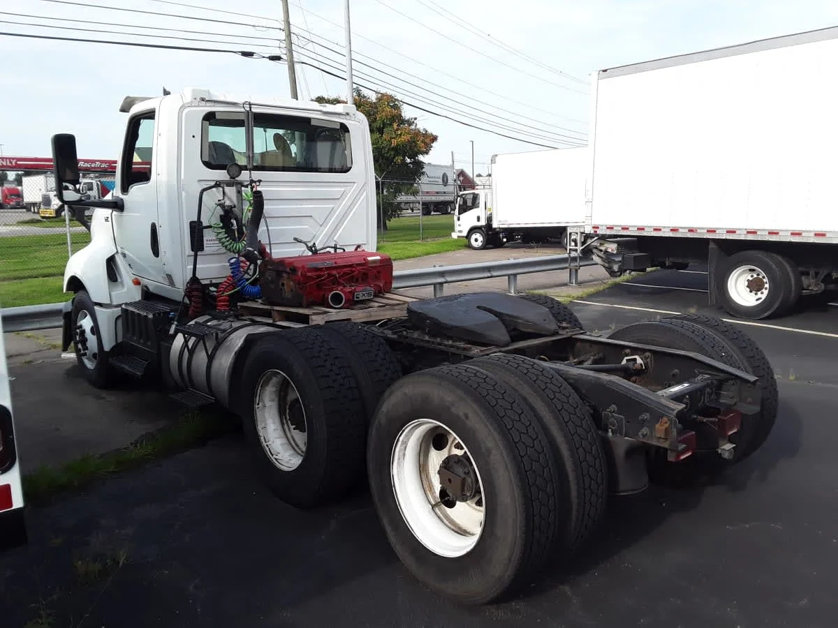 2019 International LT in La Vergne, TN — photo 6