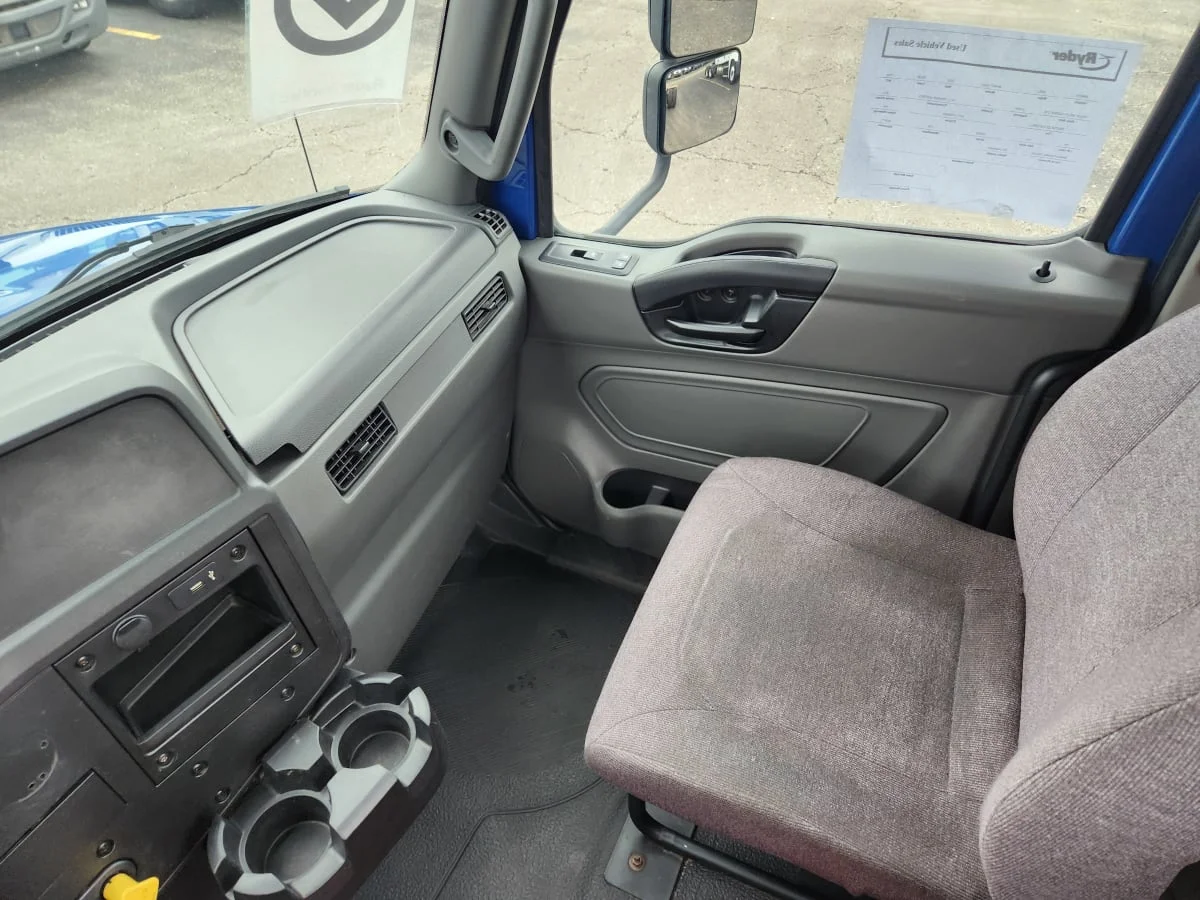 2021 International MV - image 14