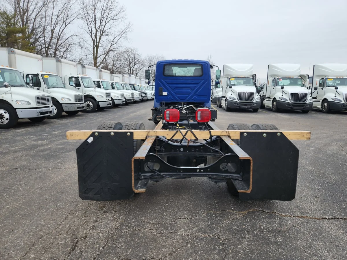 2021 International MV - image 5