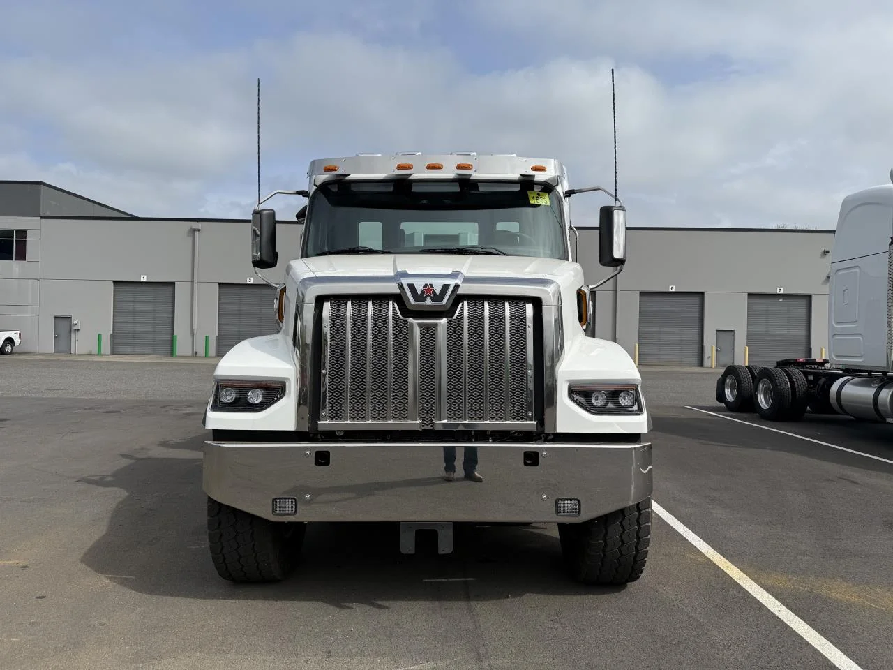 2025 Western Star 47X - image 2