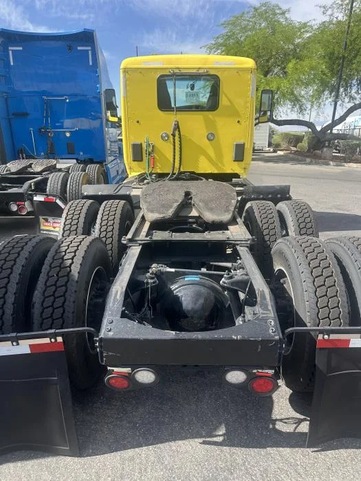 2021 Peterbilt 579 in Las Vegas, NV — photo 3
