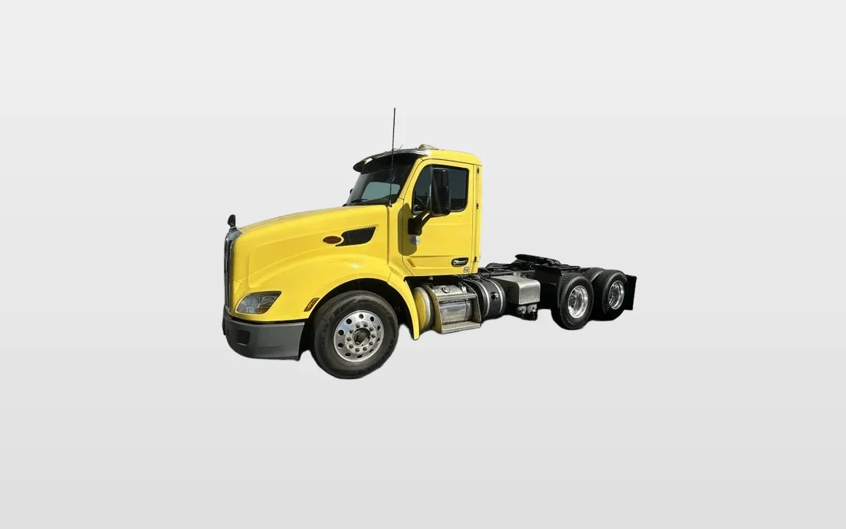 2021 Peterbilt 579 - image 1