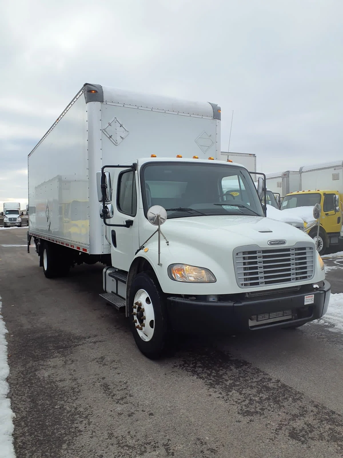 2019 Freightliner M2 106 - image 3