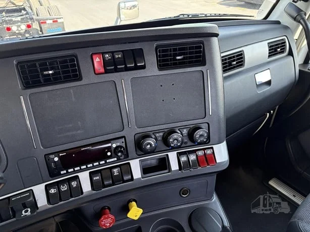 2024 Kenworth T680 in Salt Lake City, UT — photo 12