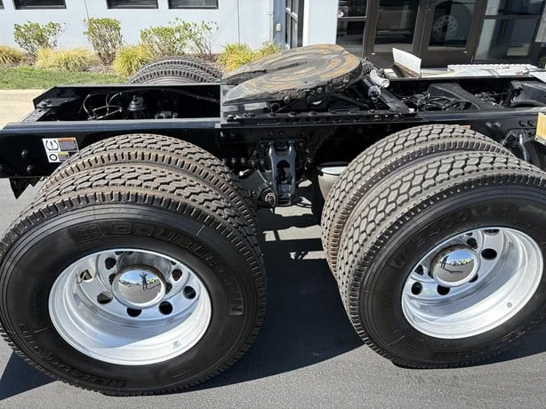 2024 Kenworth T680 in Salt Lake City, UT — photo 9