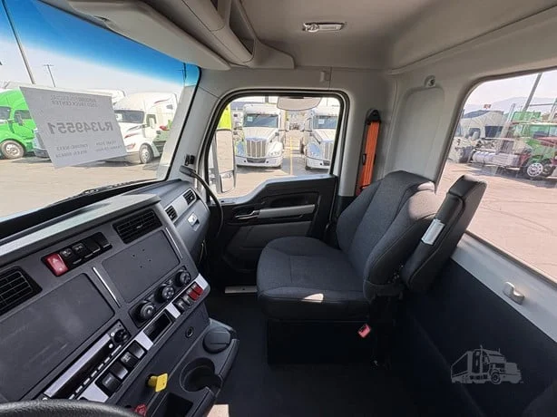 2024 Kenworth T680 in Salt Lake City, UT — photo 13