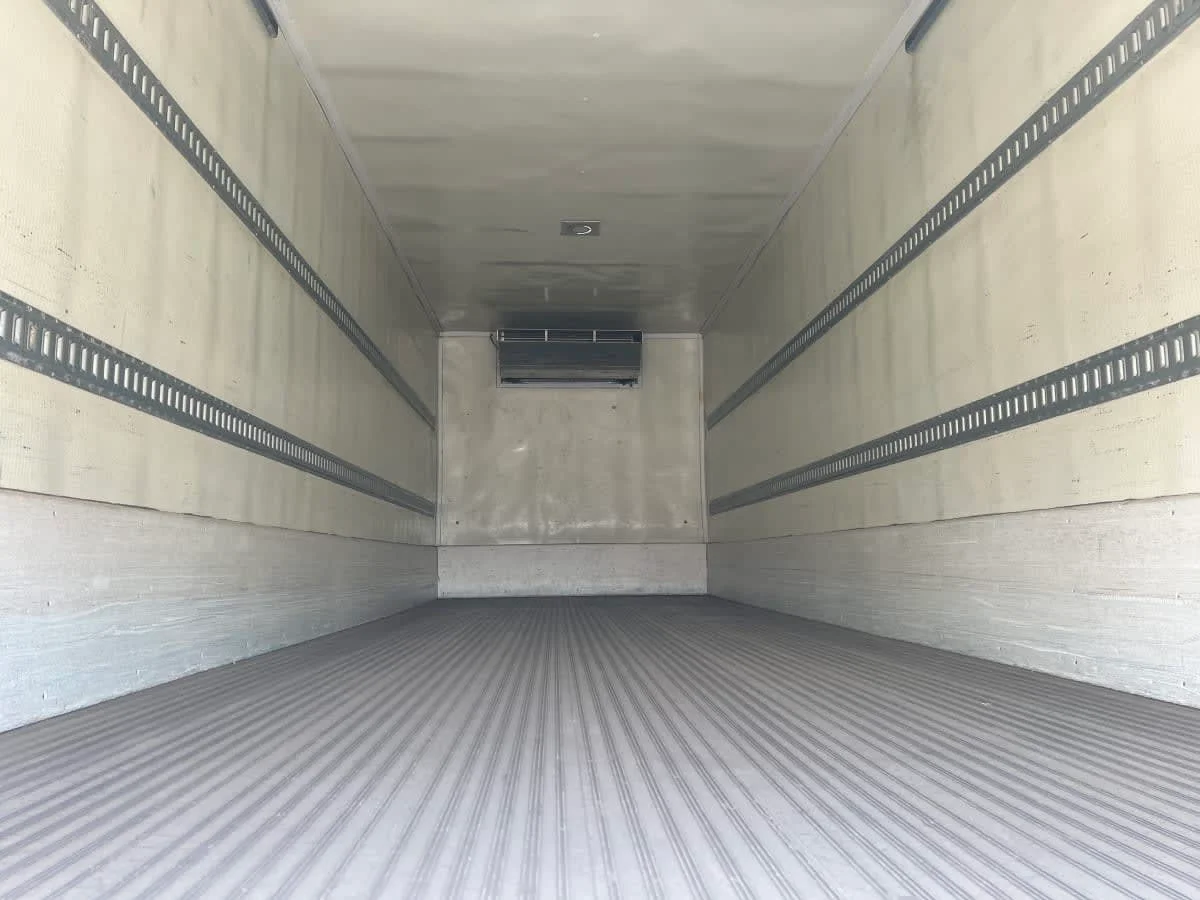 2020 Freightliner M2 106 - image 9