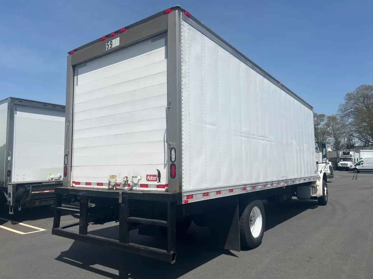 2020 Freightliner M2 106 - image 4