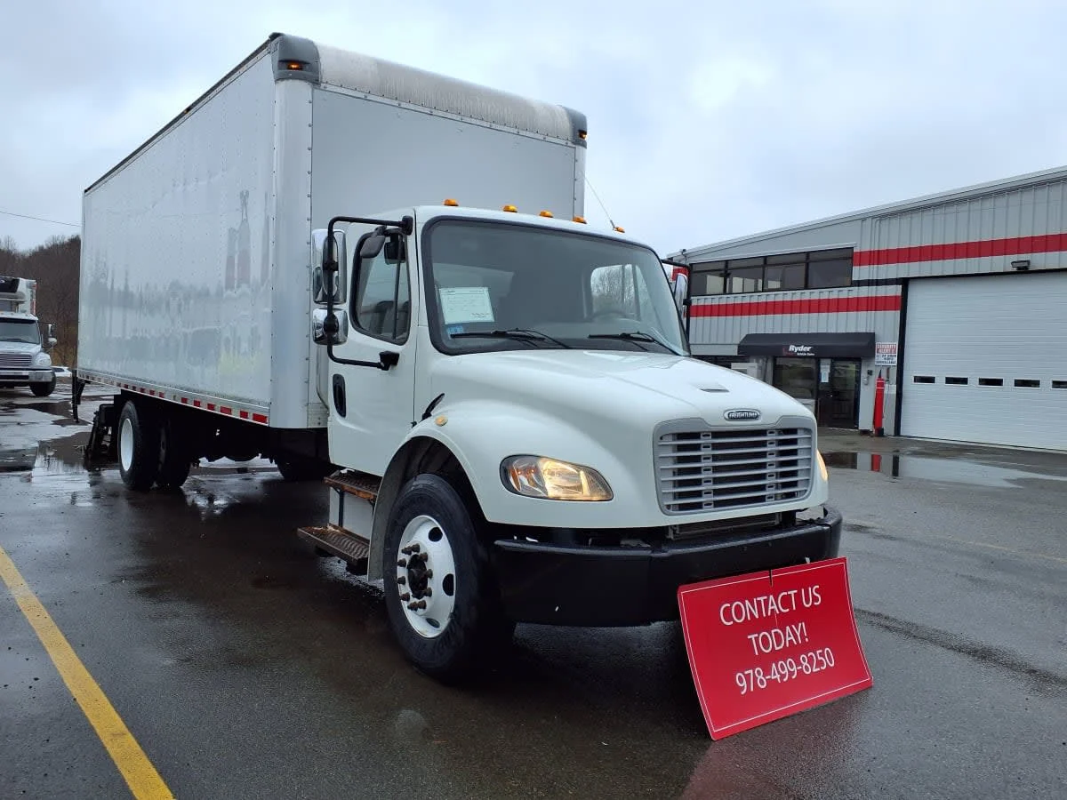 2018 Freightliner M2 106 in Salisbury, MA — photo 3