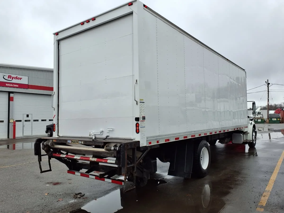 2018 Freightliner M2 106 in Salisbury, MA — photo 4