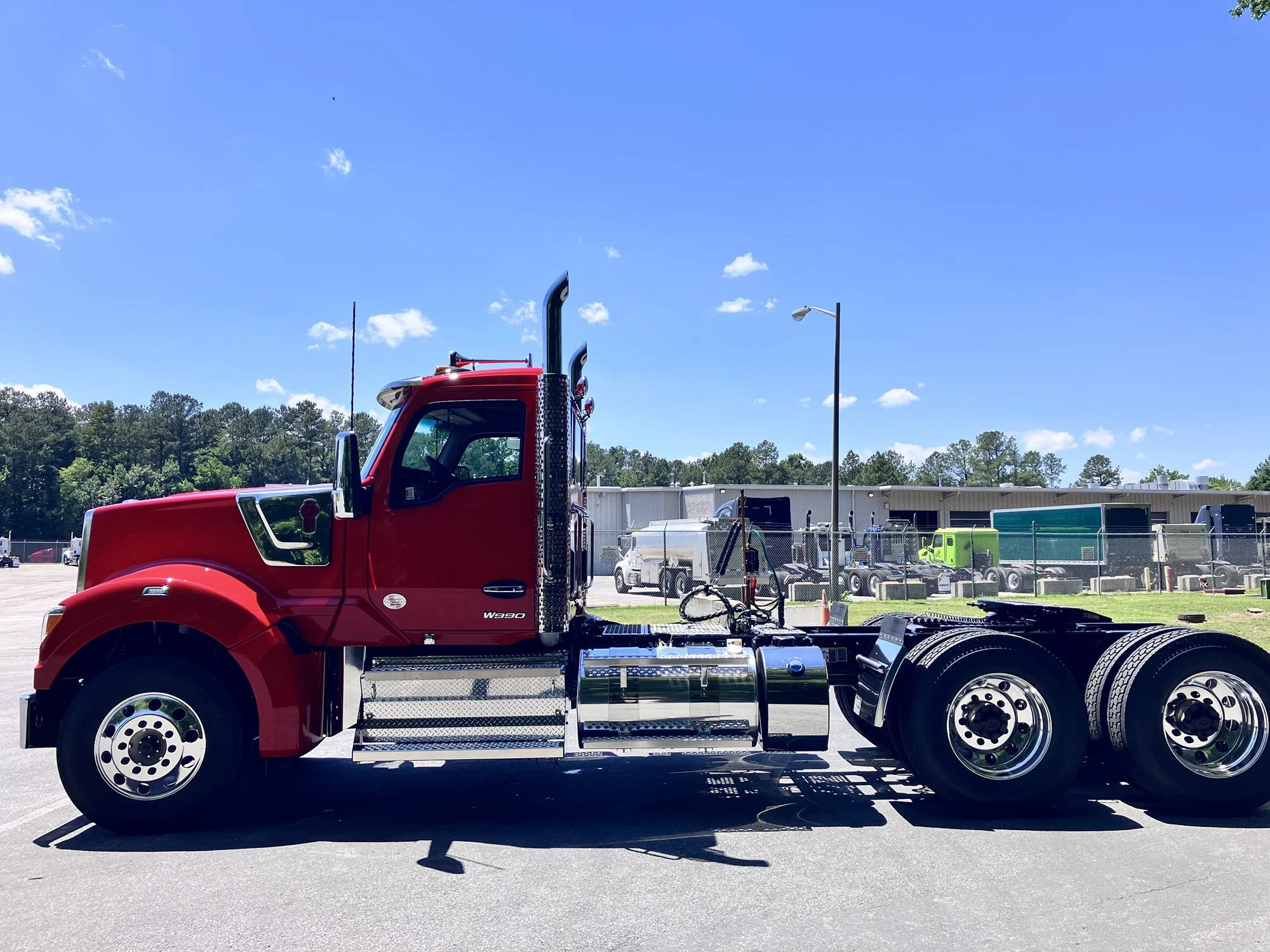 2027 Kenworth W990 in Richmond, VA — photo 3