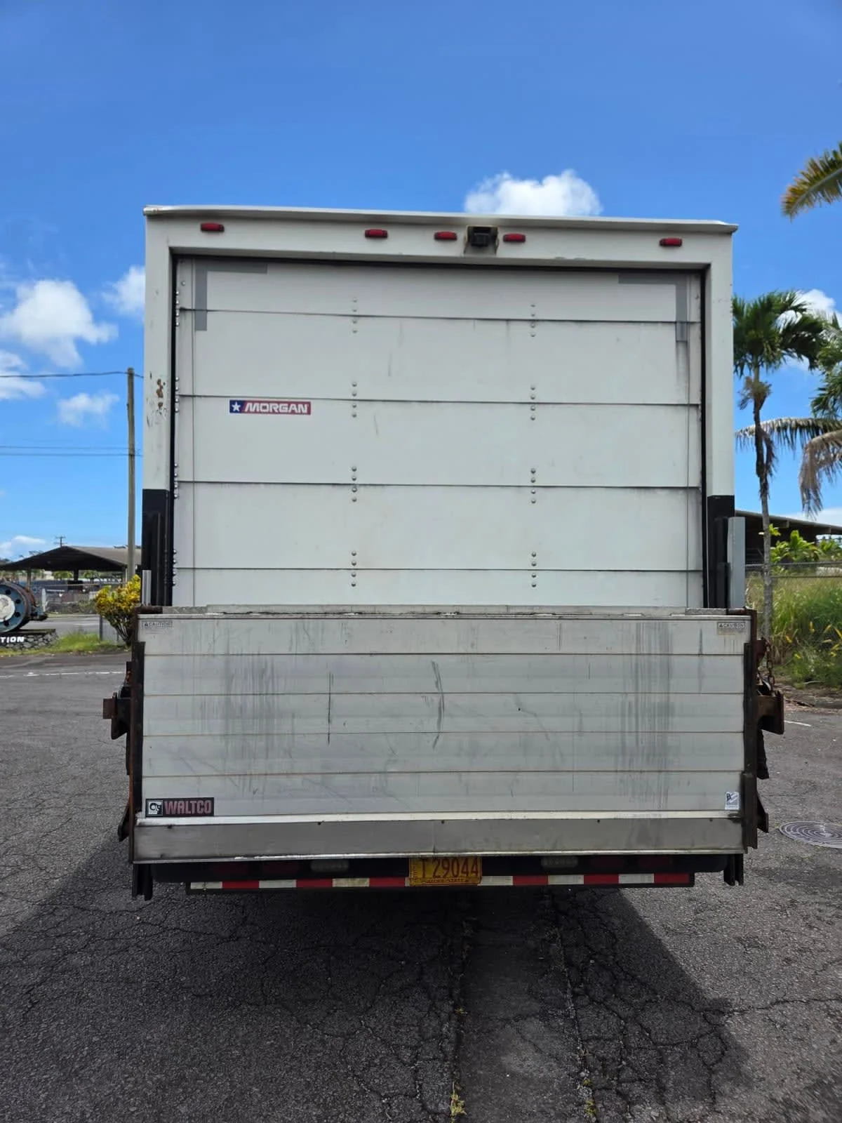 2017 Isuzu NQR in Keaau, HI — photo 5