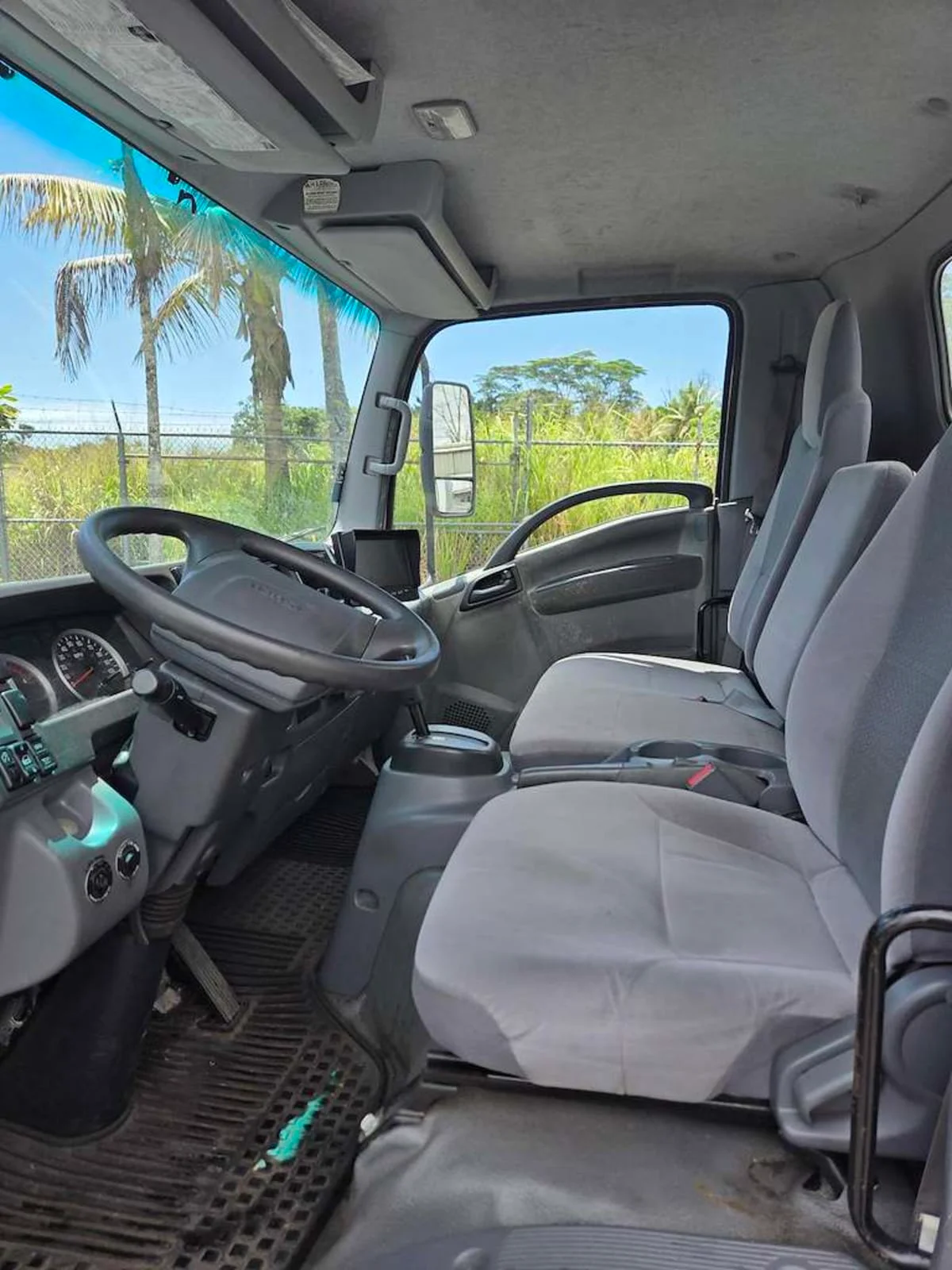 2017 Isuzu NQR in Keaau, HI — photo 7