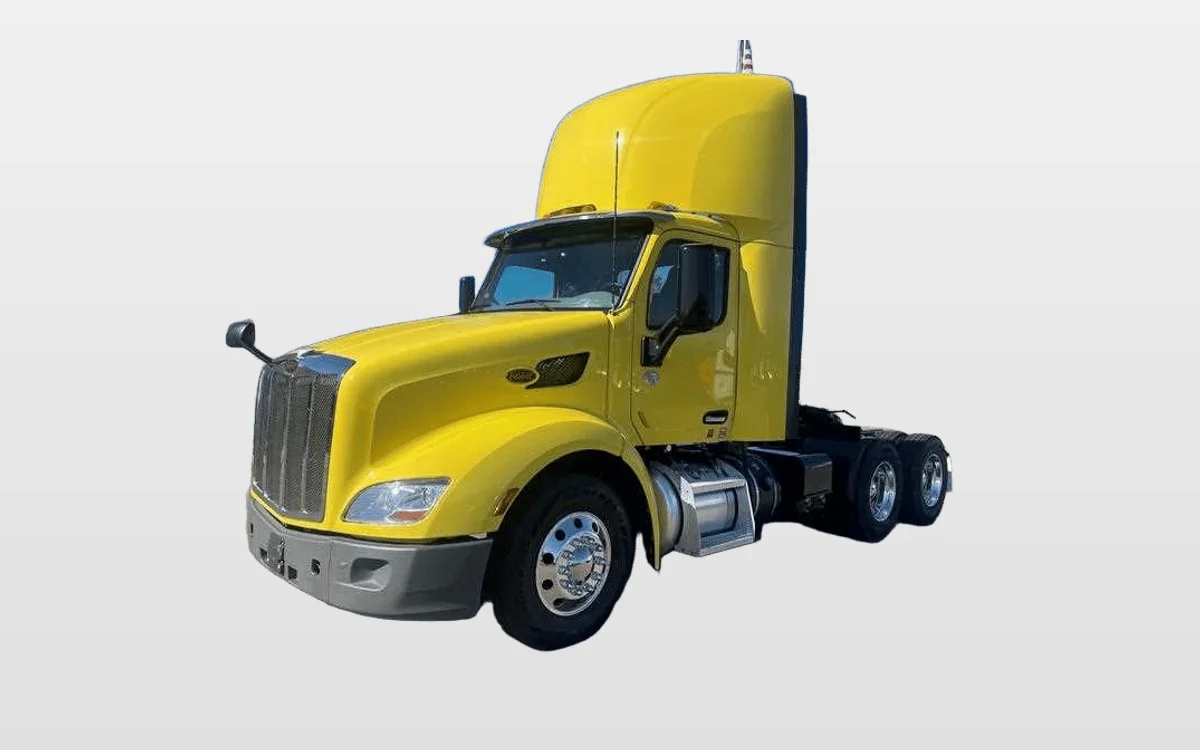 2021 PETERBILT 579 - image 1