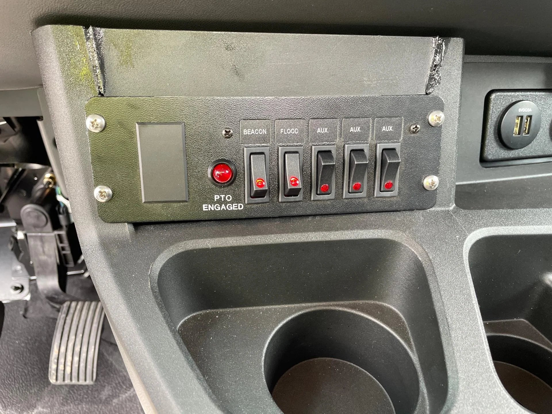 2025 Peterbilt 536 in Broadview Hts, OH — photo 12