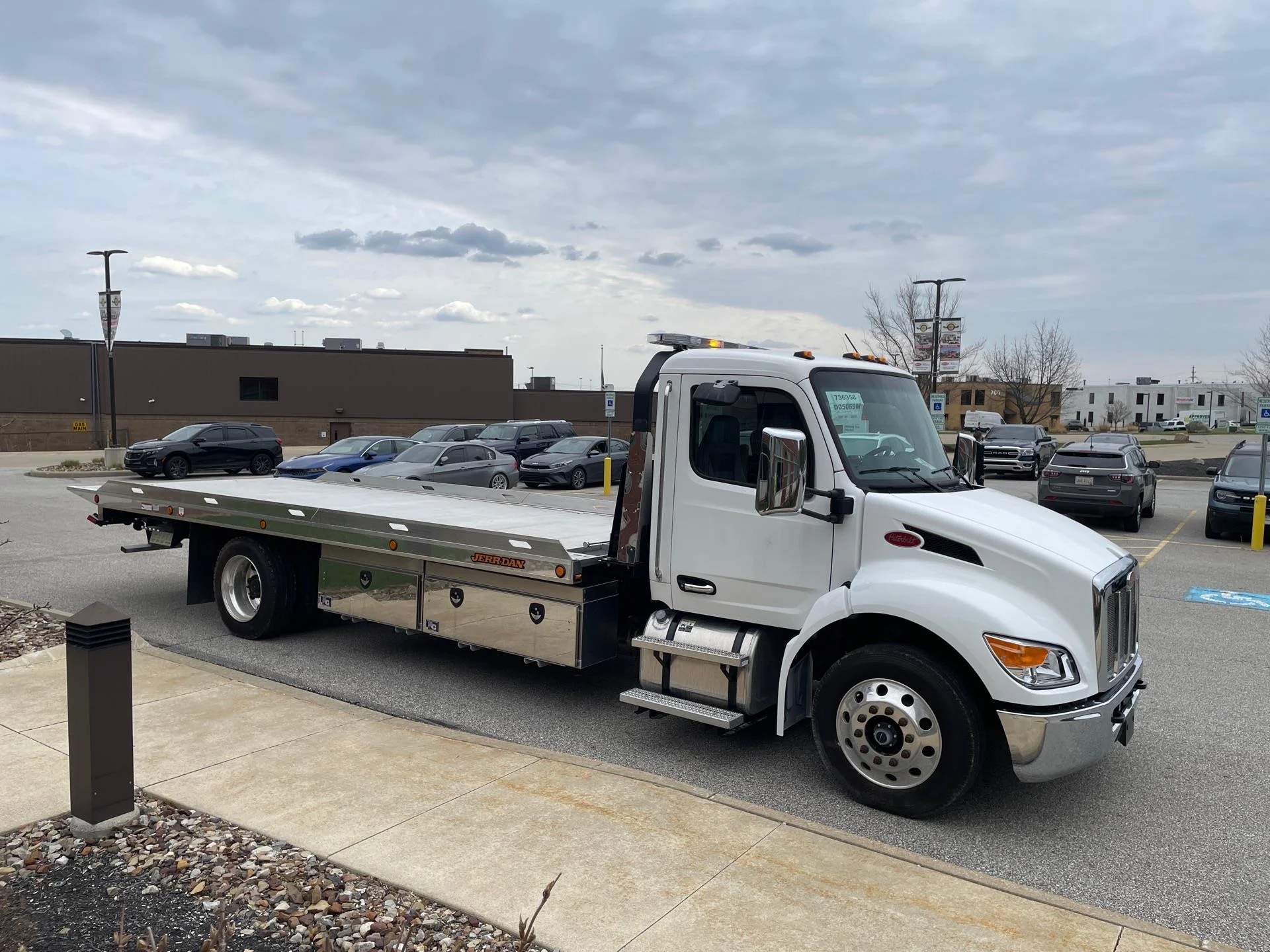 2025 Peterbilt 536 in Broadview Hts, OH — photo 5