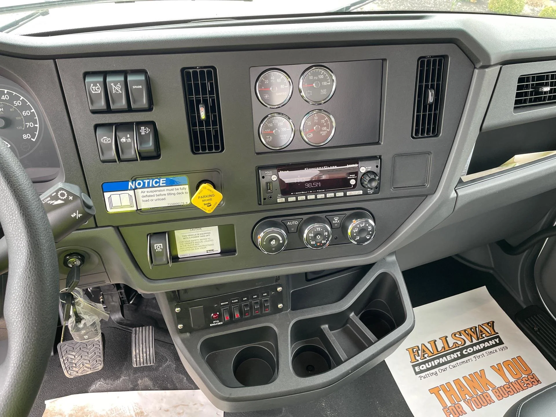 2025 Peterbilt 536 in Broadview Hts, OH — photo 11