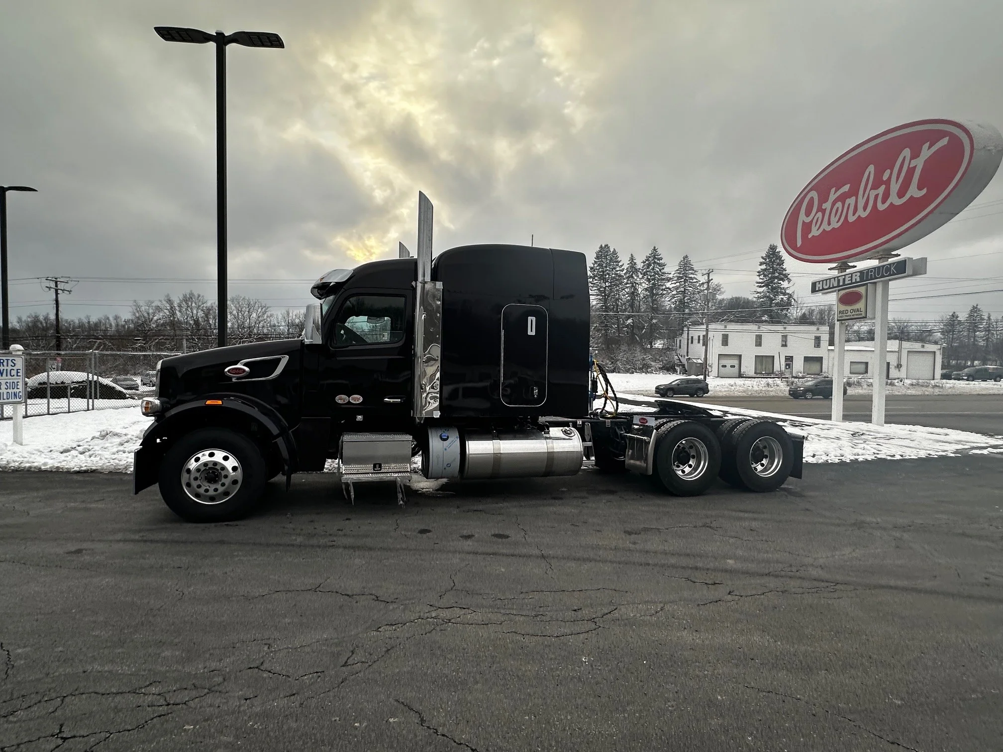 2026 Peterbilt 567 - image 13