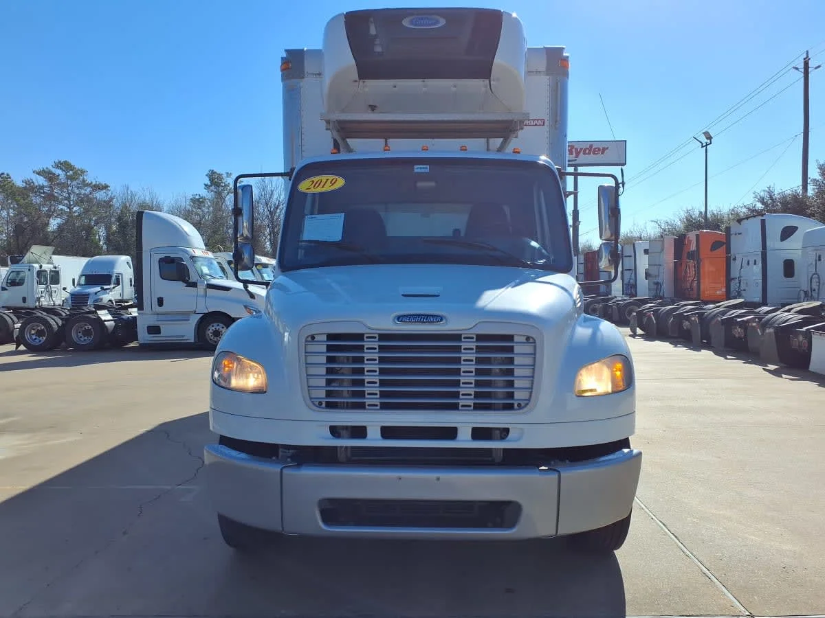 2019 Freightliner M2 106 - image 2