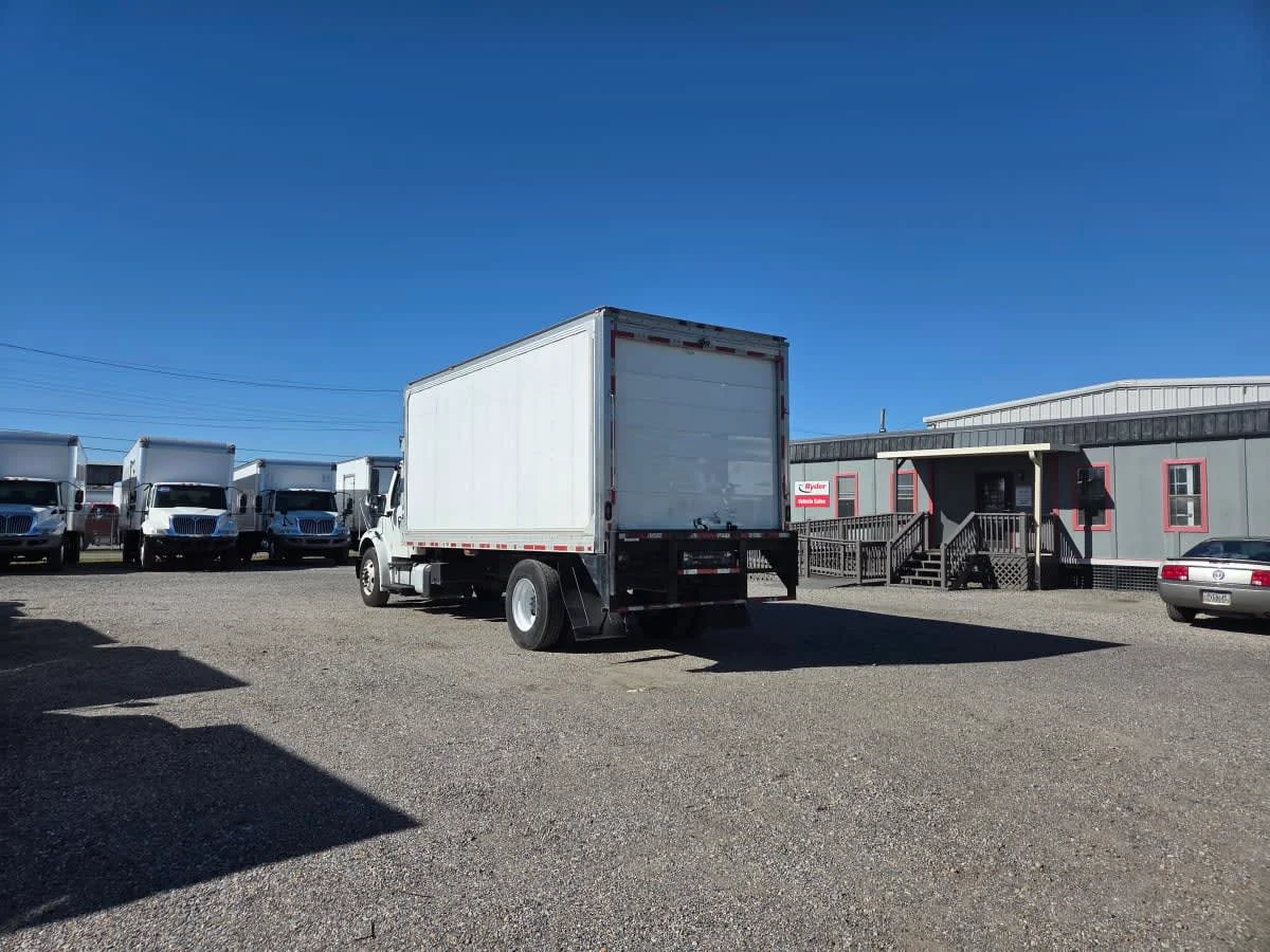 2019 Freightliner M2 106 in St. Rose, LA — photo 6