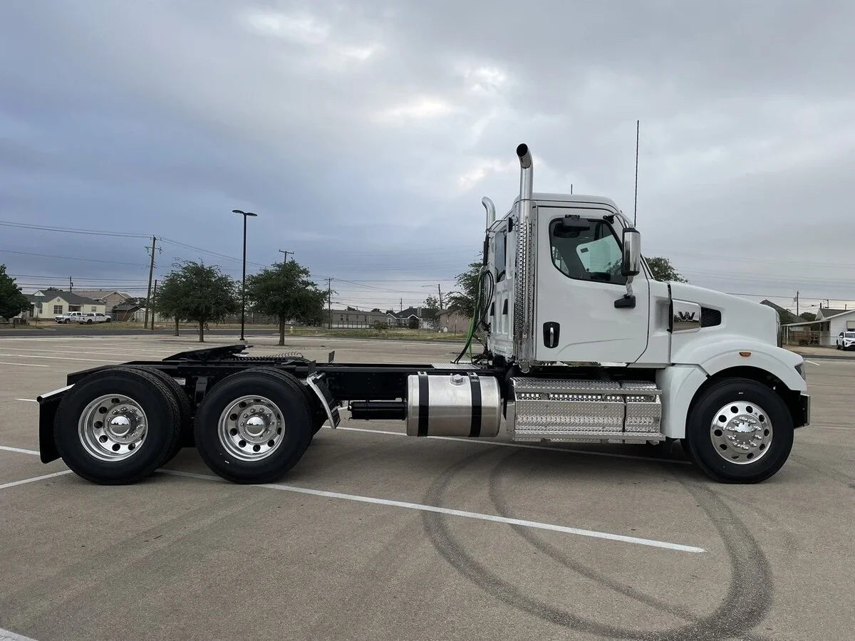 2027 Western Star 49X — photo 5