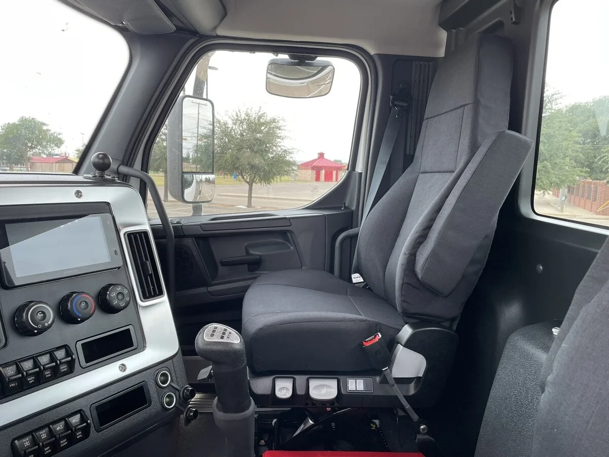 2027 Western Star 49X — photo 18