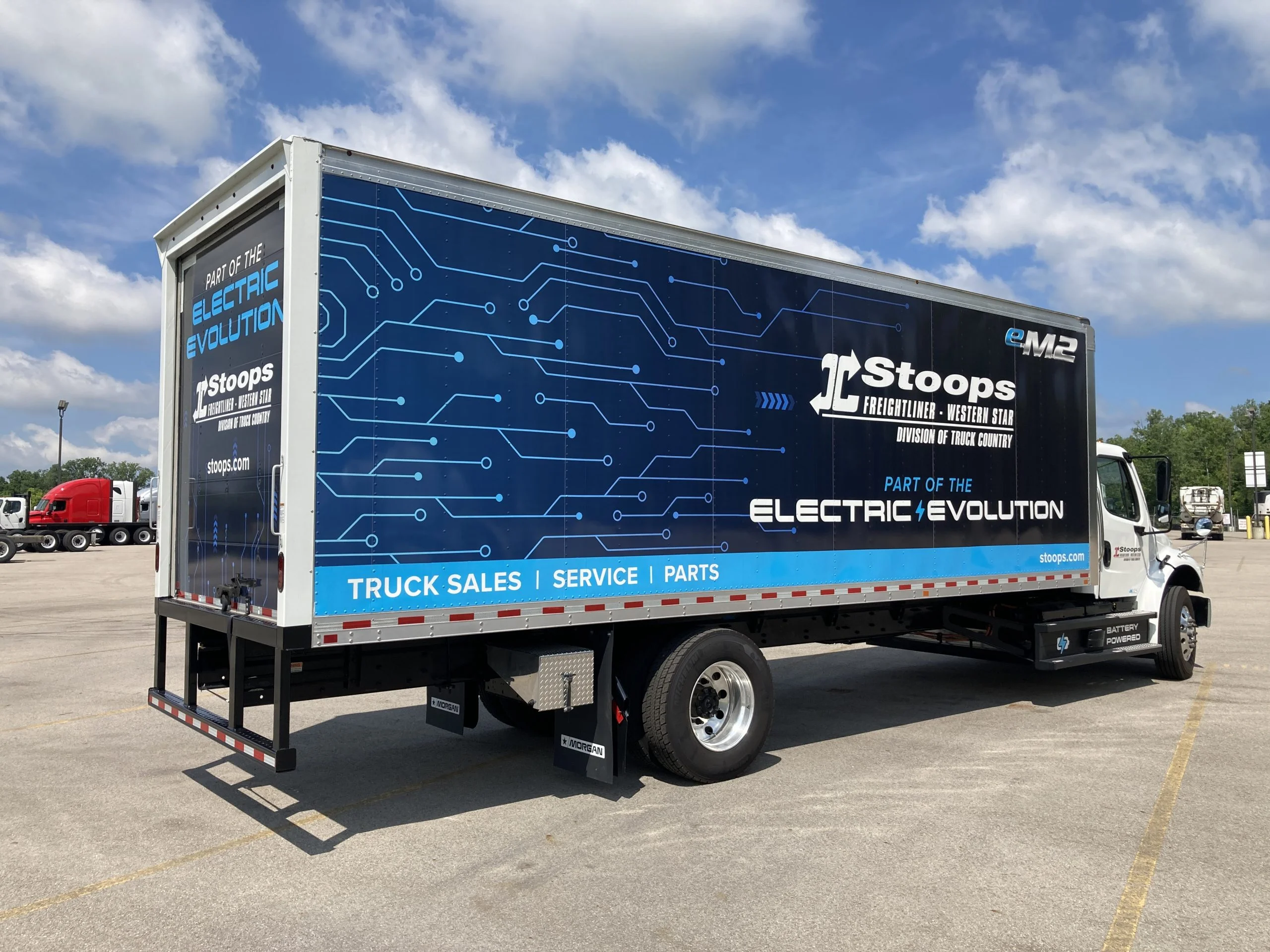 2025 Freightliner eM2 in Lima, OH — photo 5