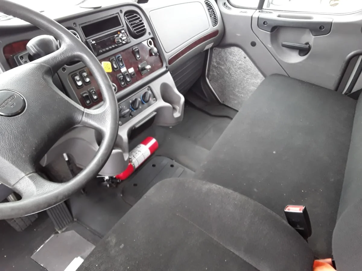 2019 Freightliner M2 106 in Salisbury, MA — photo 7