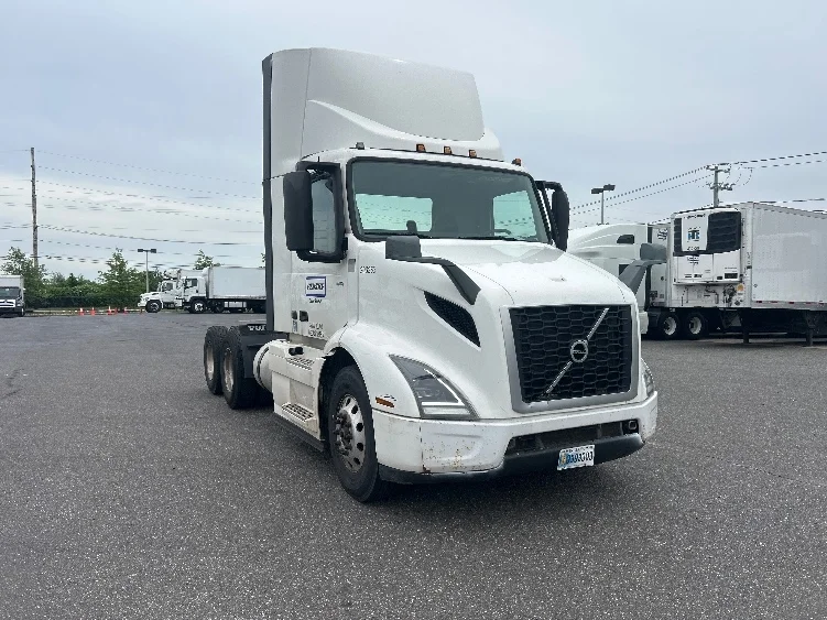 2019 Volvo VNR 640