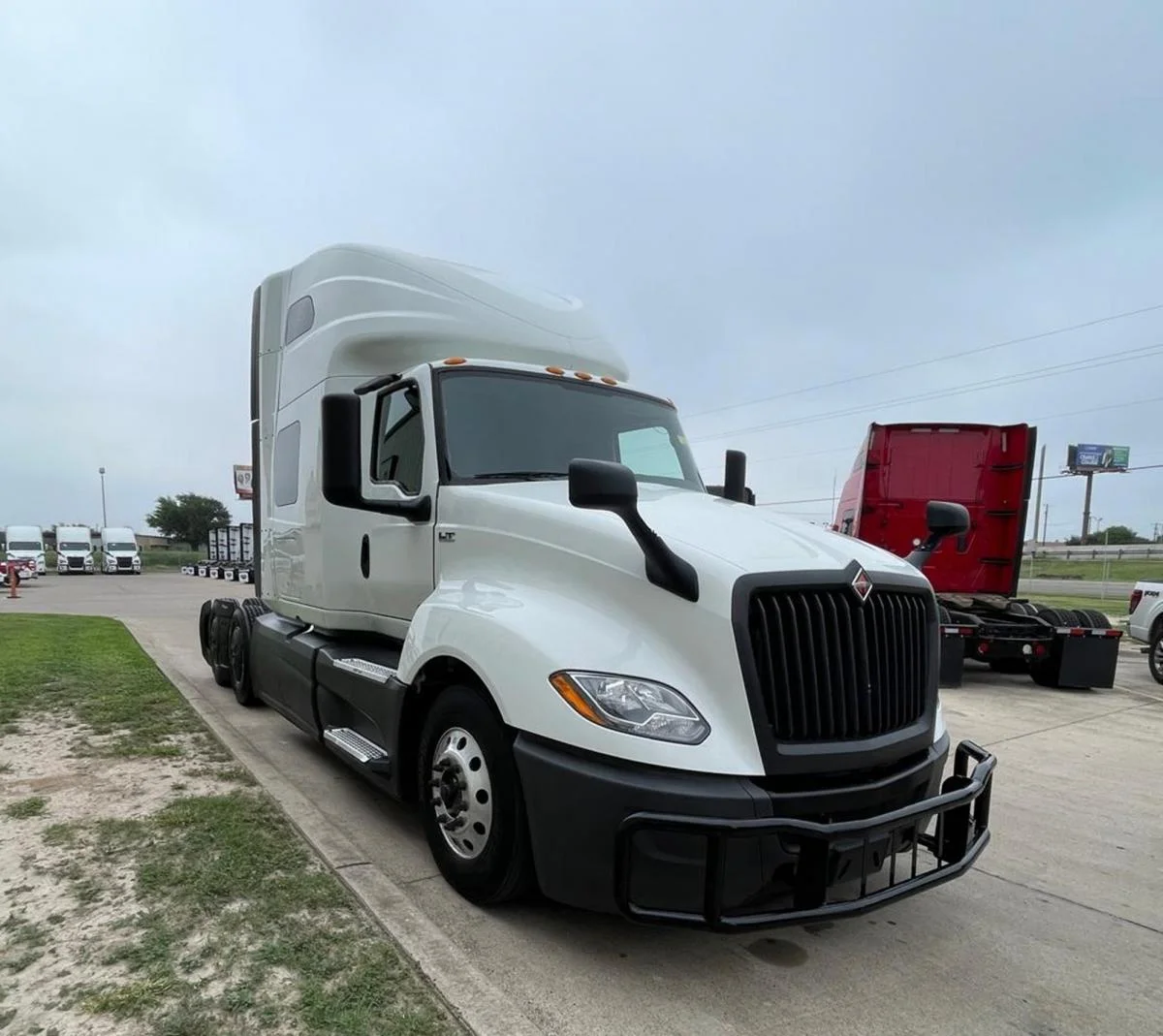 2022 International LT in Laredo, TX
