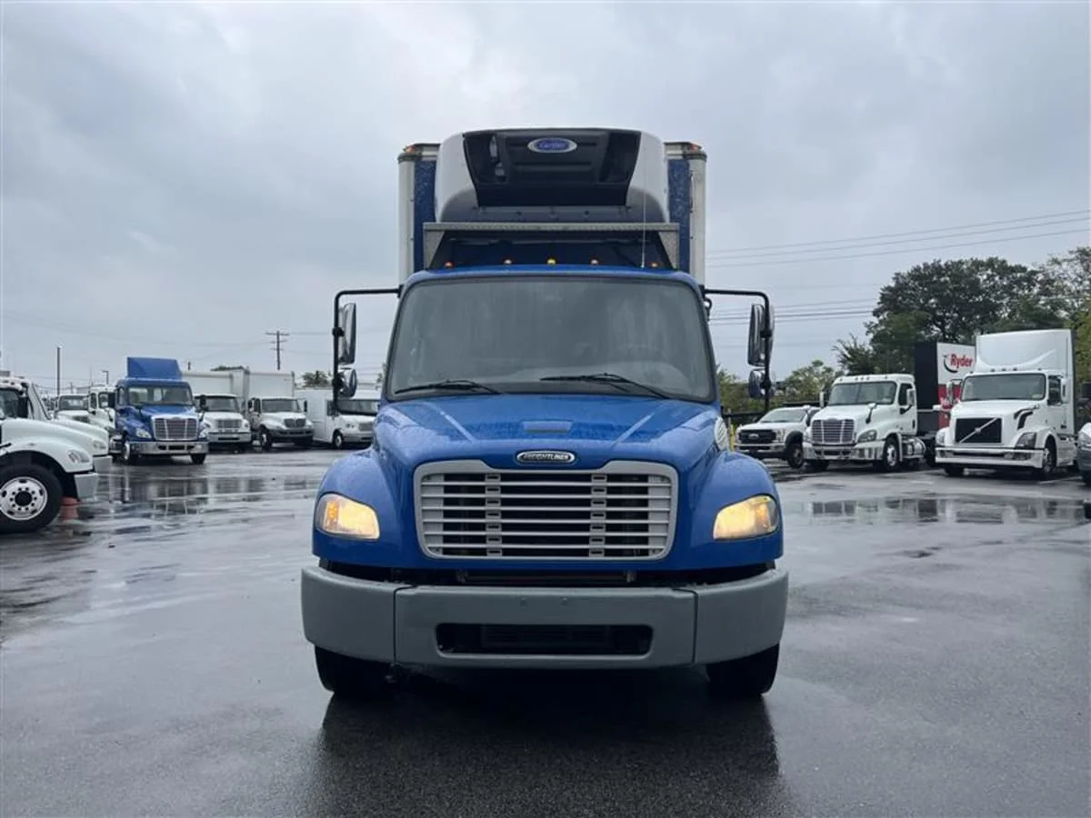 2018 Freightliner M2 106 in Beltsville, MD — photo 2