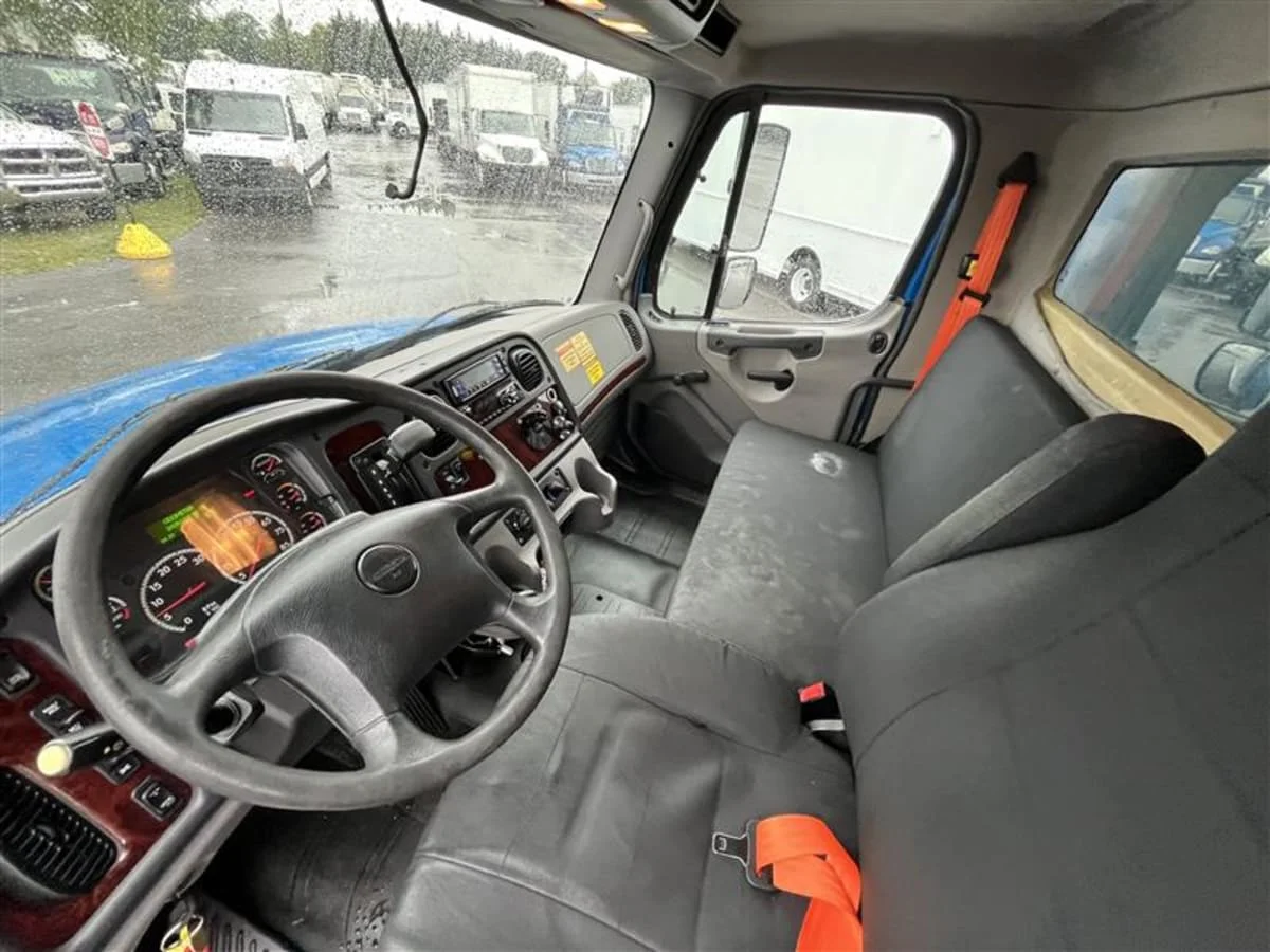 2018 Freightliner M2 106 in Beltsville, MD — photo 8