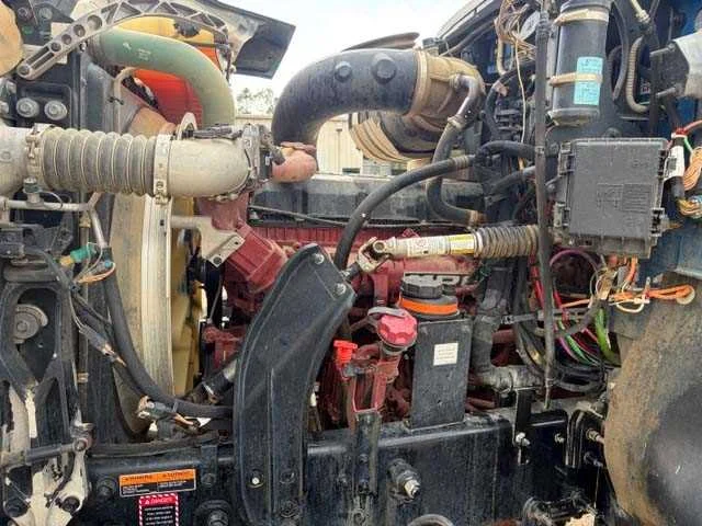 2025 Mack Pinnacle - image 9