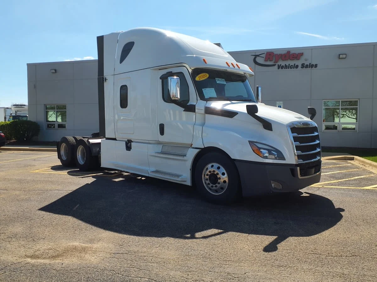 2020 Freightliner Cascadia in Wayland, MI — photo 3