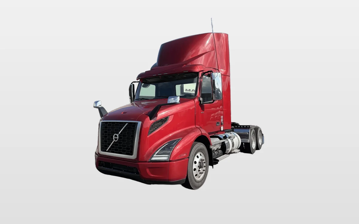 2025 Volvo - image 1