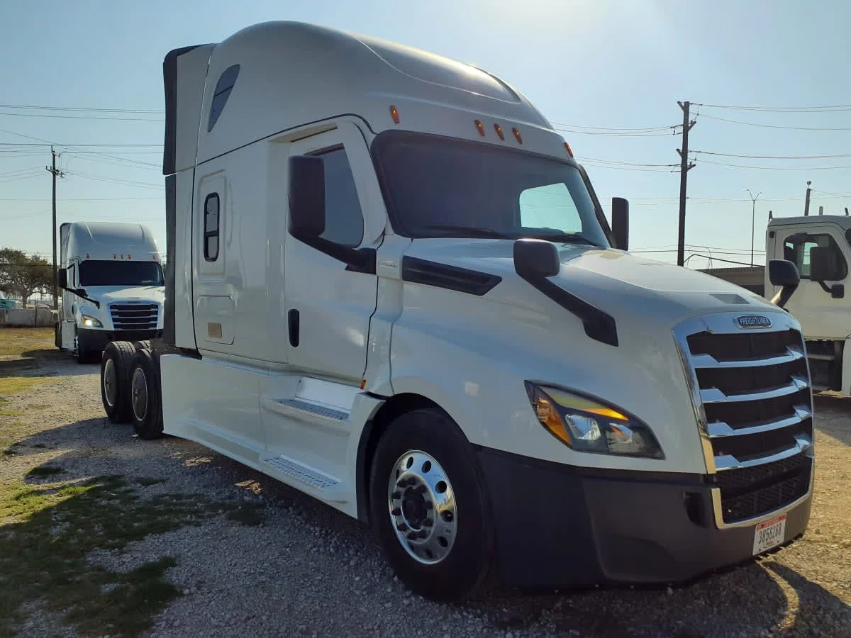 2022 Freightliner Cascadia in Converse, TX