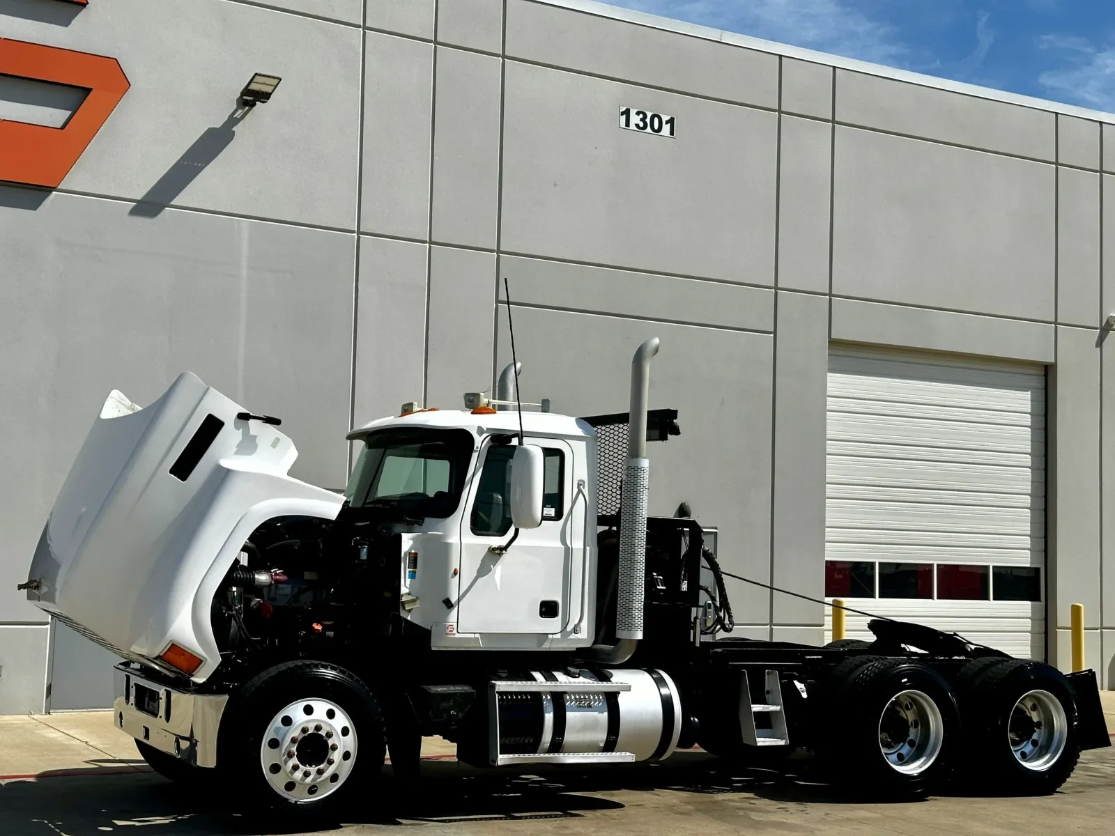 2012 Mack Pinnacle in Hutchins, TX — photo 10