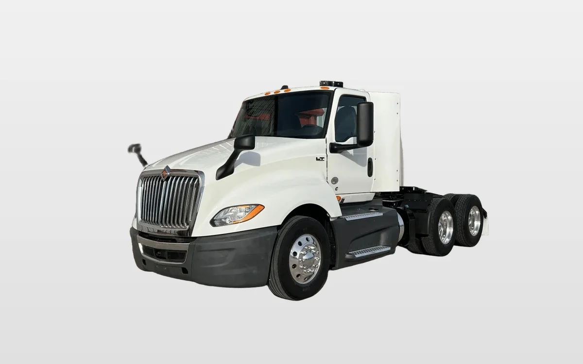 2021 INTERNATIONAL LT625 - image 1