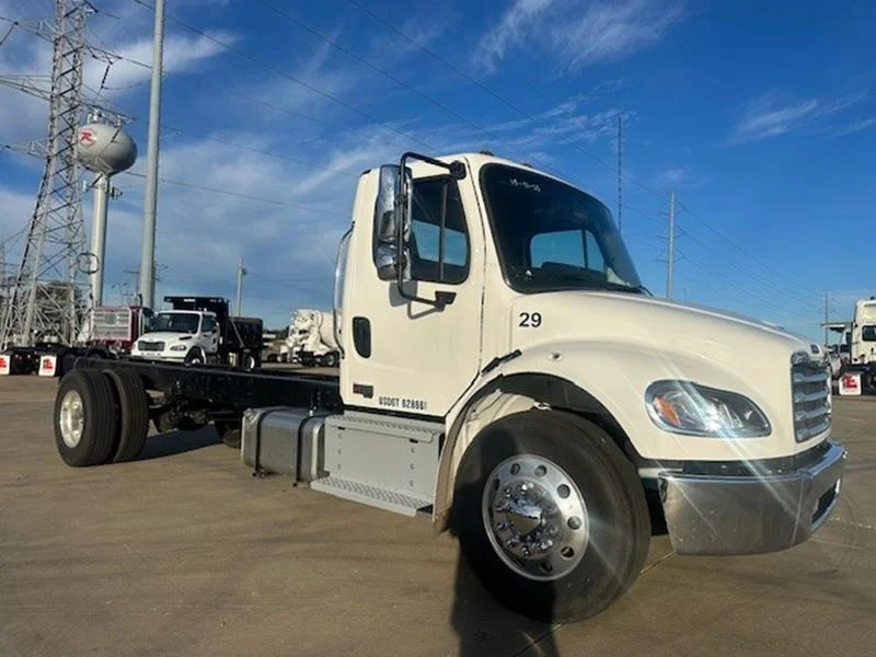 2026 Freightliner M2 106 in Jackson — photo 2