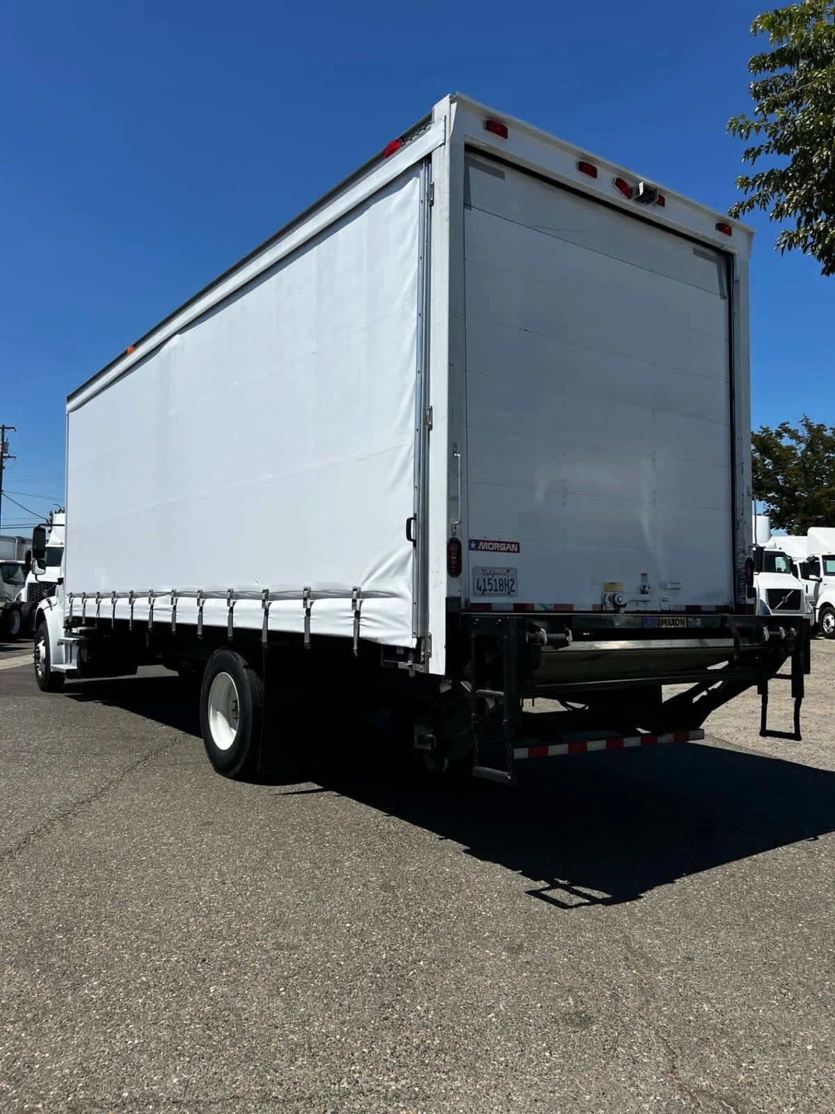 2018 Freightliner M2 106 in Fontana, CA — photo 6