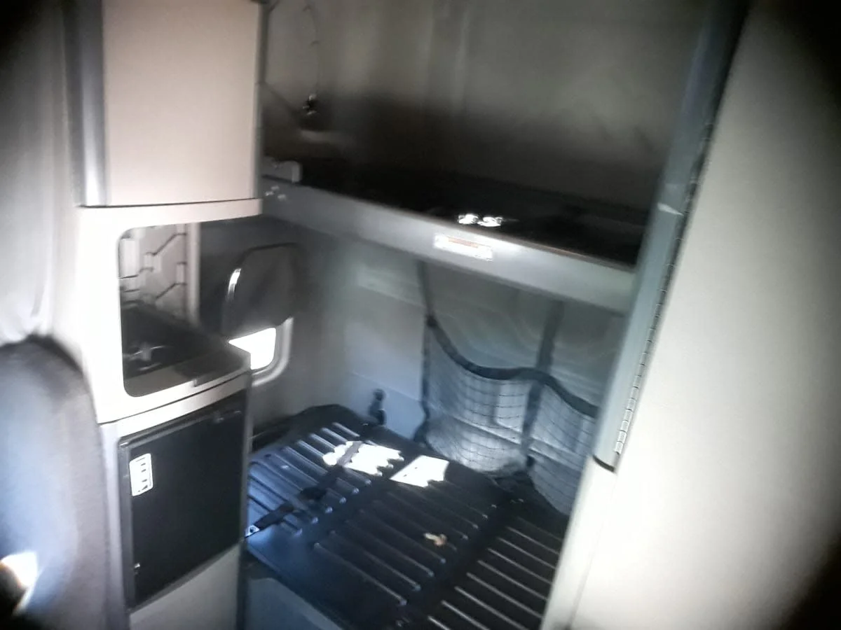 2018 Freightliner Cascadia - image 8