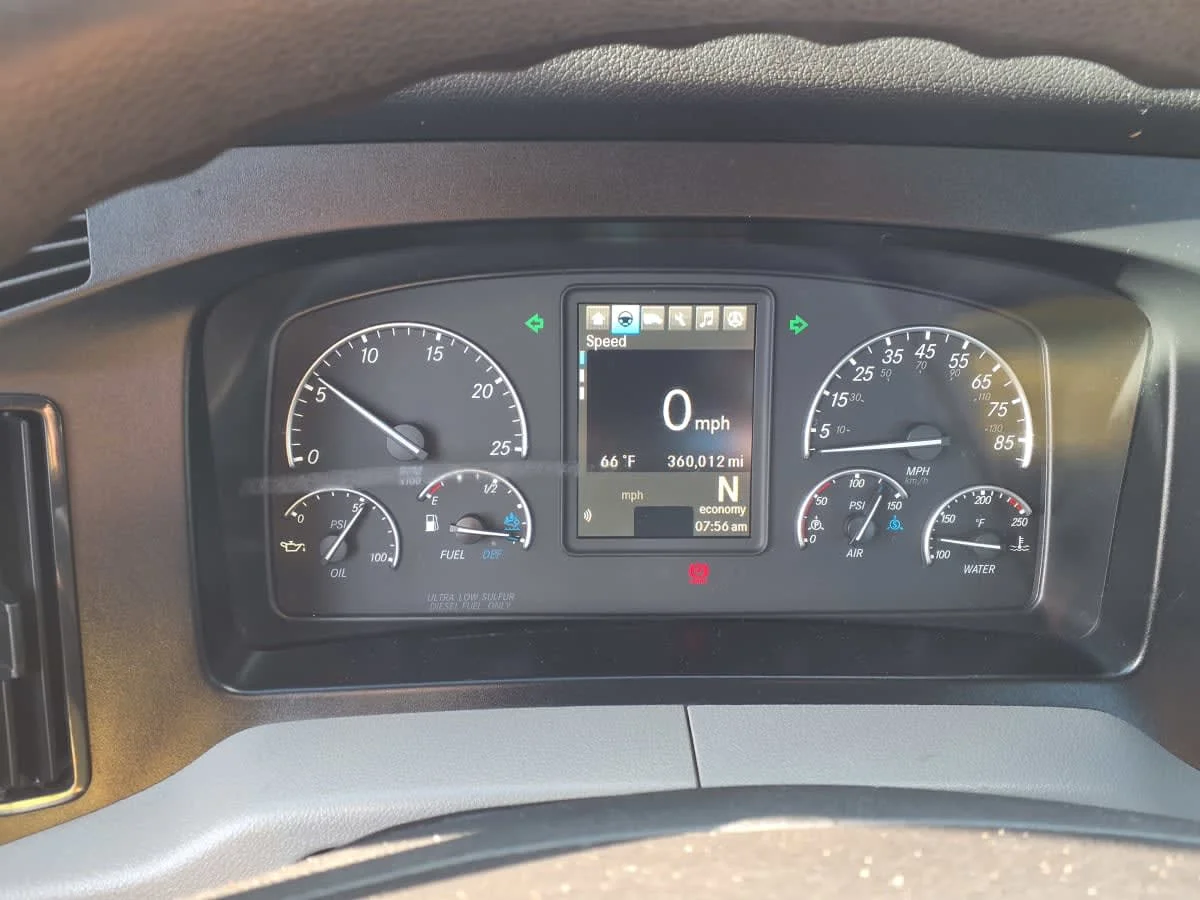 2019 Freightliner Cascadia in Cleveland, OH — photo 11