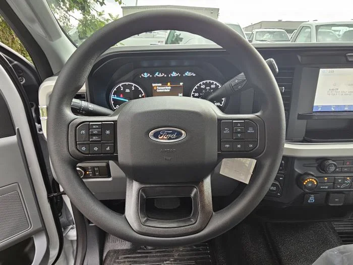 2026 Ford F-550 — photo 15