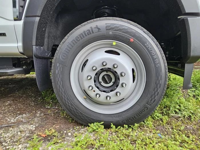 2026 Ford F-550 — photo 12