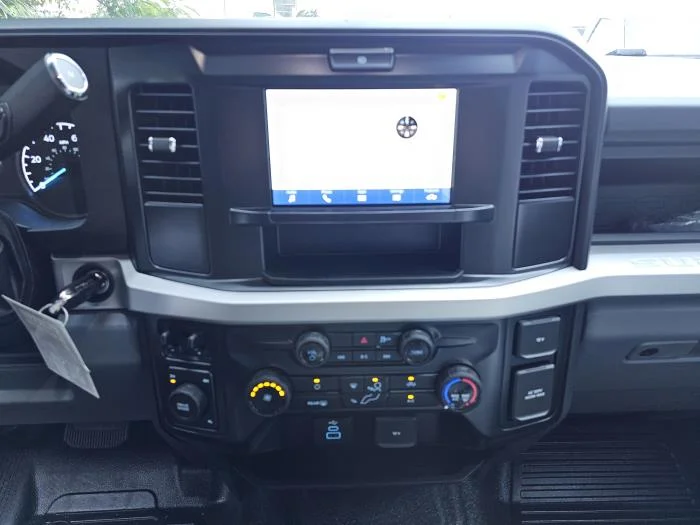 2026 Ford F-550 — photo 17