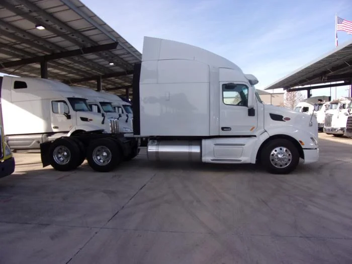 2020 Peterbilt 579 - image 6